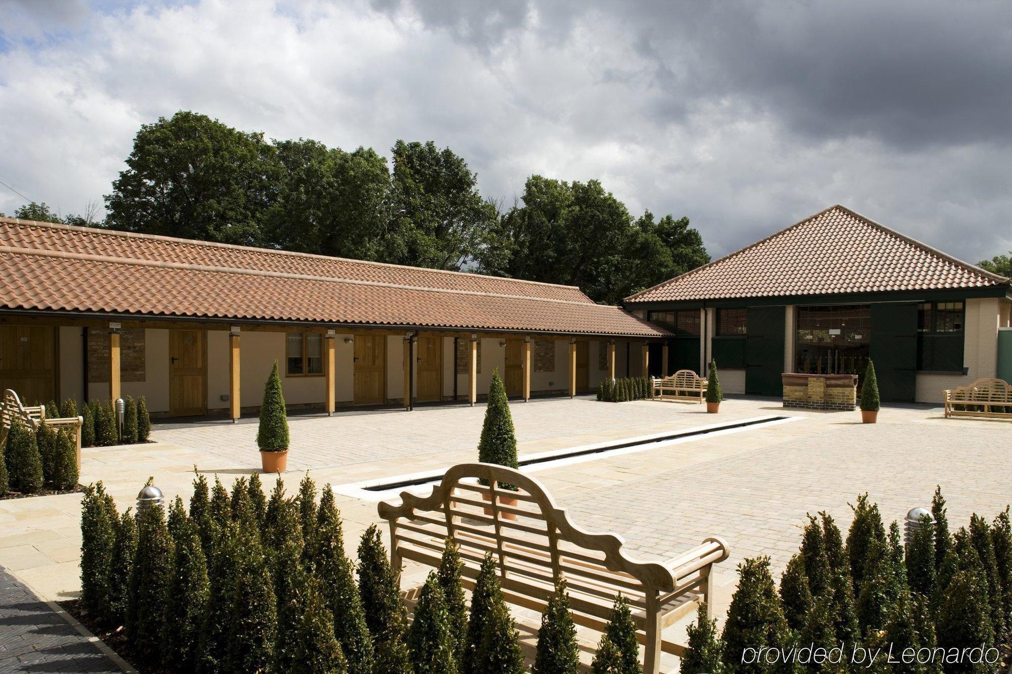 Hotel Theobalds Estate Waltham Cross Exterior foto