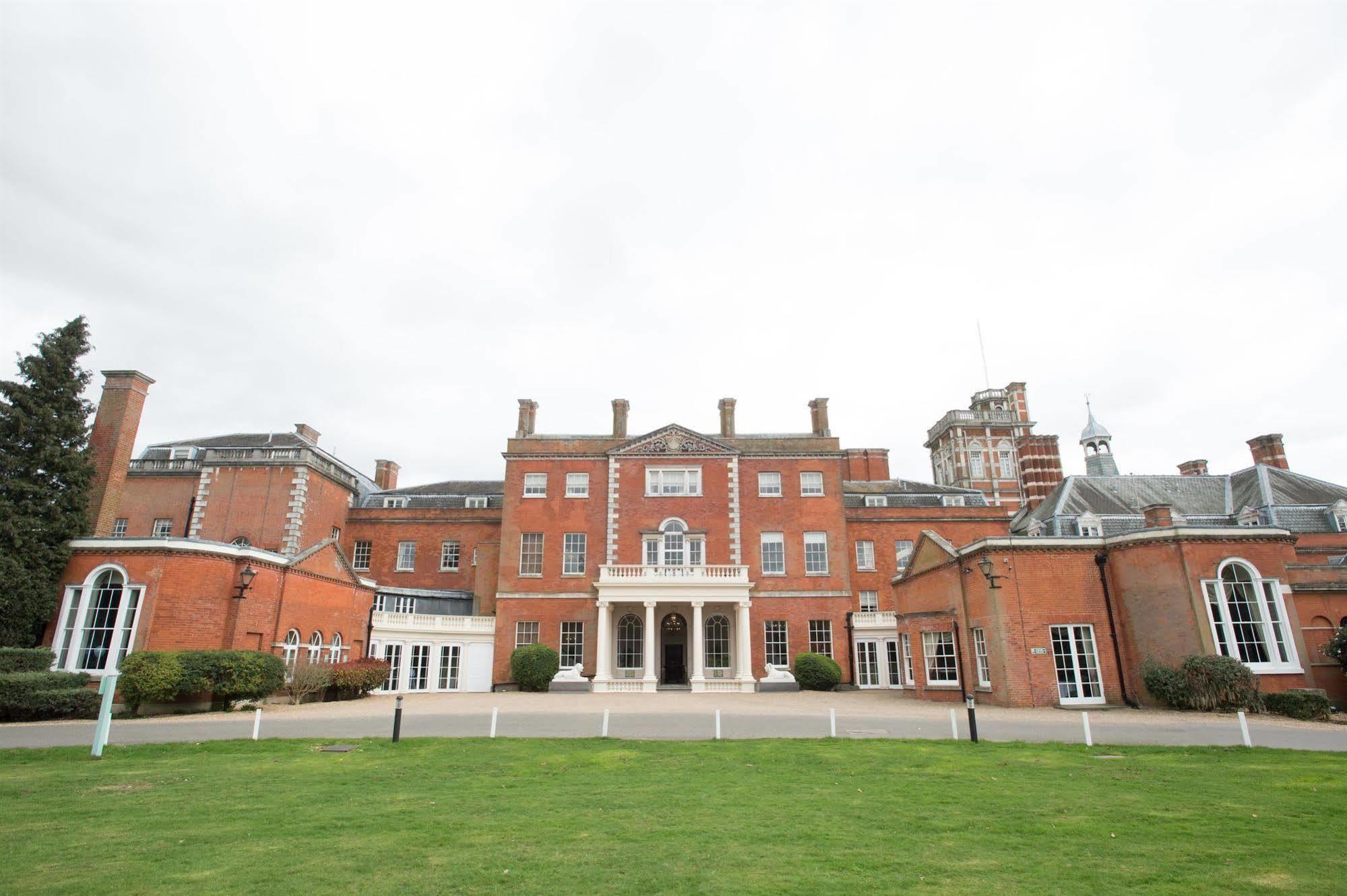 Hotel Theobalds Estate Waltham Cross Exterior foto